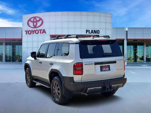Wind Chill Pearl 2026 Toyota Land Cruiser Base