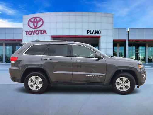 Granite Crystal Metallic Clearcoat 2016 Jeep Grand Cherokee Laredo