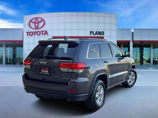 Granite Crystal Metallic Clearcoat 2016 Jeep Grand Cherokee Laredo