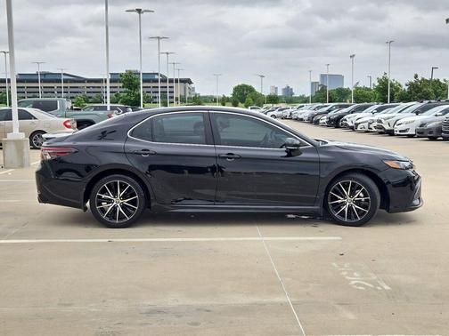 Midnight Black Metallic 2023 Toyota Camry SE