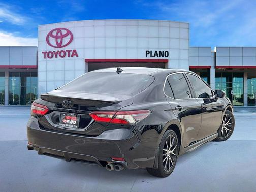 Midnight Black Metallic 2023 Toyota Camry SE