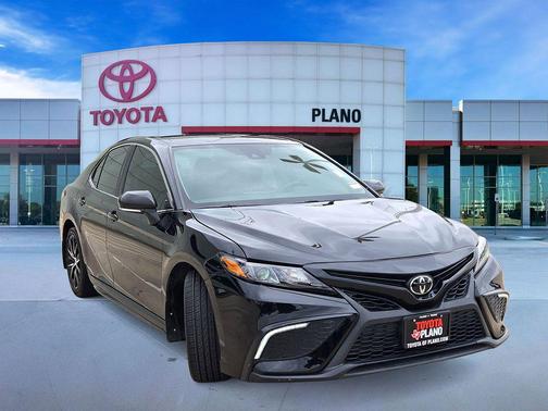 Midnight Black Metallic 2023 Toyota Camry SE