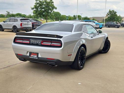 Triple Nickel Clearcoat 2023 Dodge Challenger R/T Scat Pack Widebody