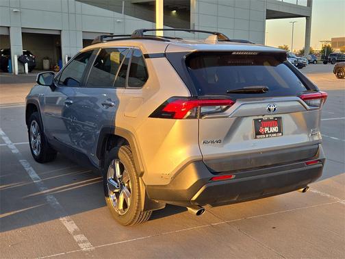 2021 Toyota RAV4 Hybrid XLE Premium