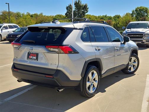 2021 Toyota RAV4 Hybrid XLE Premium