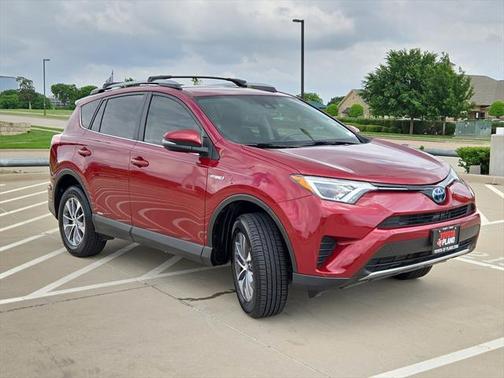 2018 Toyota RAV4 Hybrid SE