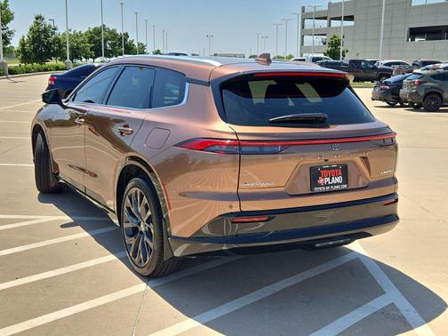 Bronze Age 2025 Toyota Crown Signia Limited