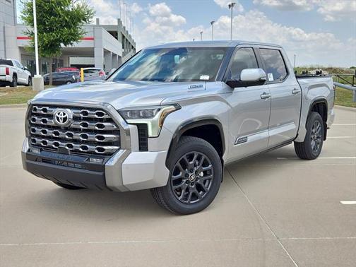 2025 Toyota Tundra Hybrid Platinum