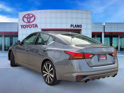 2021 Nissan Altima SR VC-Turbo FWD