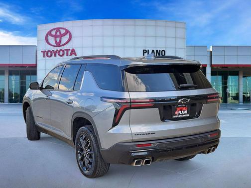 Sterling Gray Metallic 2025 Chevrolet Traverse LT