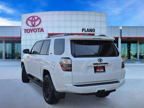 Ice 2024 Toyota 4Runner SR5