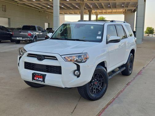 Ice 2024 Toyota 4Runner SR5