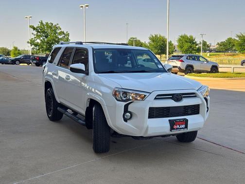 Ice 2024 Toyota 4Runner SR5