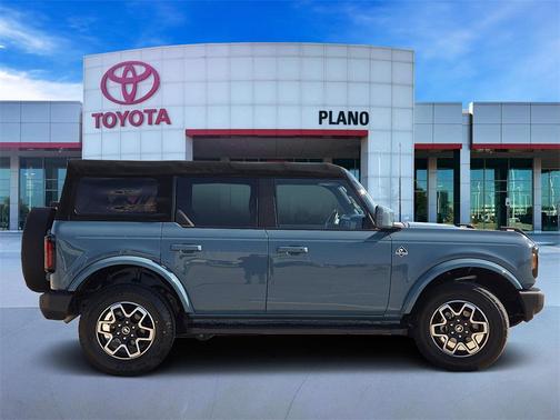 2022 Ford Bronco Outer Banks