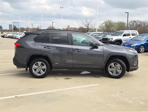 2024 Toyota RAV4 Hybrid LE