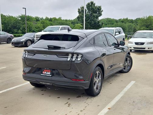 Dark Matter Gray Metallic 2022 Ford Mustang Mach-E Select