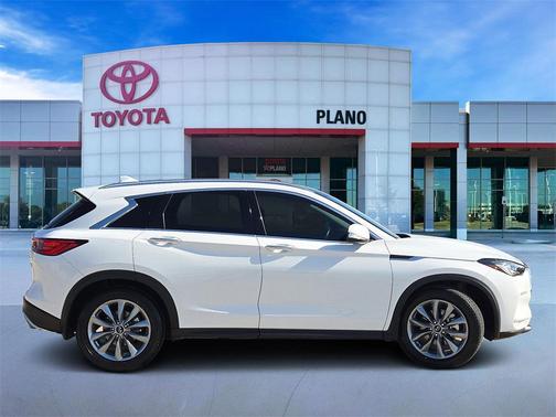 2022 INFINITI QX50 LUXE