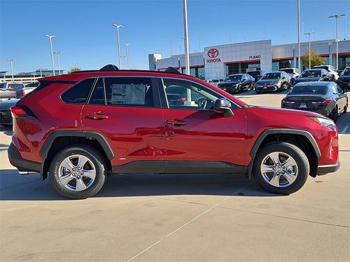 2025 Toyota RAV4 Hybrid LE