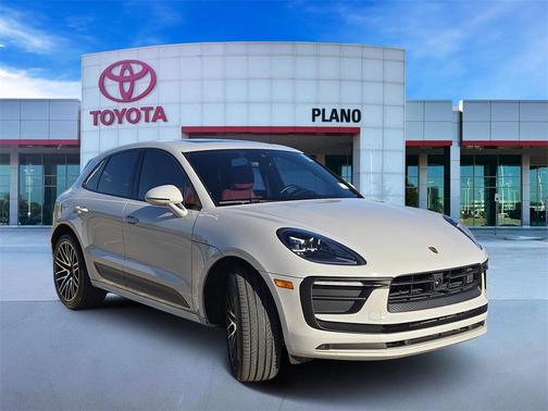 2023 Porsche Macan T