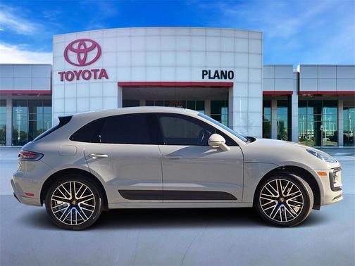 2023 Porsche Macan T