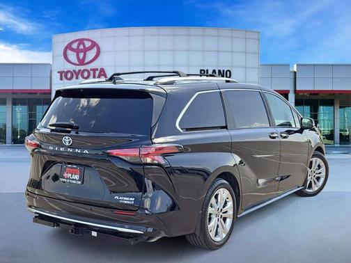 2022 Toyota Sienna Platinum 7 Passenger