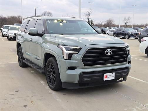 2023 Toyota Sequoia SR5
