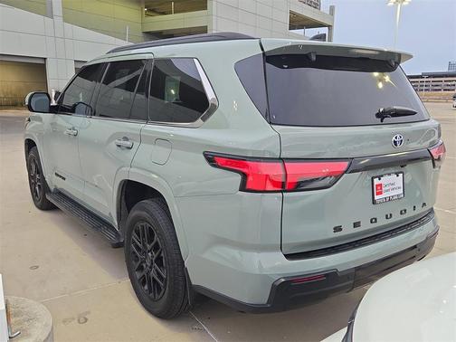 2023 Toyota Sequoia SR5