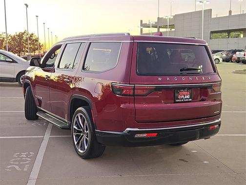2022 Jeep Wagoneer Series II 4x2