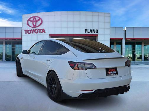 Pearl White Multi-Coat 2023 Tesla Model 3 Standard Range