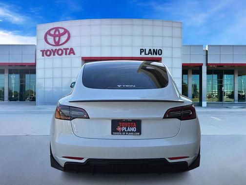 Pearl White Multi-Coat 2023 Tesla Model 3 Standard Range