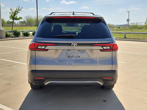 Heavy Metal 2026 Toyota Grand Highlander Platinum