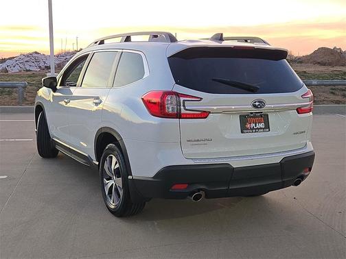 2024 Subaru Ascent Premium 8-Passenger