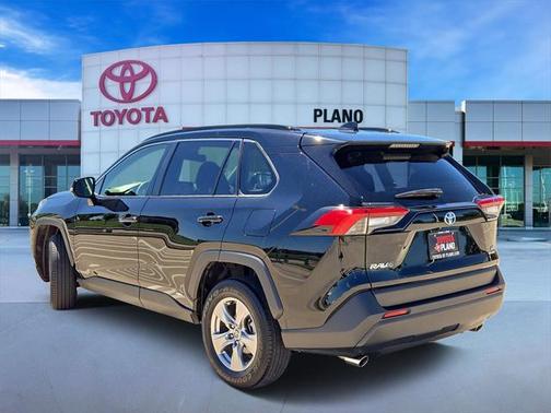 2023 Toyota RAV4 Hybrid LE
