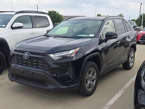 2023 Toyota RAV4 Hybrid LE