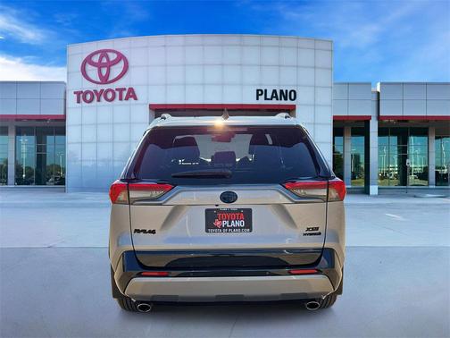 2024 Toyota RAV4 Hybrid SE