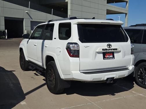2023 Toyota 4Runner SR5