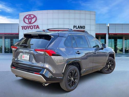 2022 Toyota RAV4 Hybrid SE