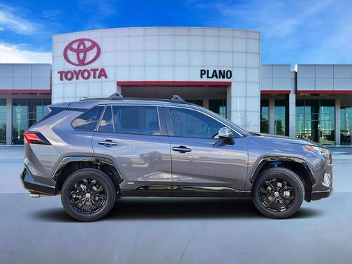 2022 Toyota RAV4 Hybrid SE