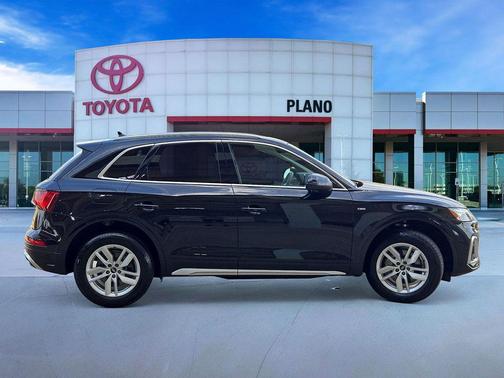 Mythos Black Metallic 2022 Audi Q5 45 S line Premium