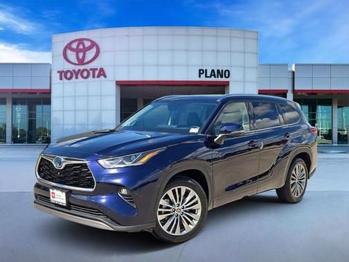 2022 Toyota Highlander Hybrid Platinum
