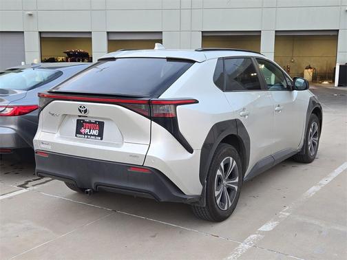 2024 Toyota bZ4X XLE