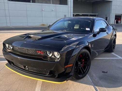 Pitch Black Clearcoat 2020 Dodge Challenger R/T Scat Pack Widebody
