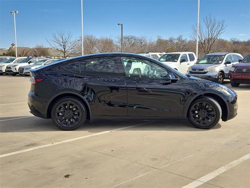 2022 Tesla Model Y Long Range Dual Motor All-Wheel Drive