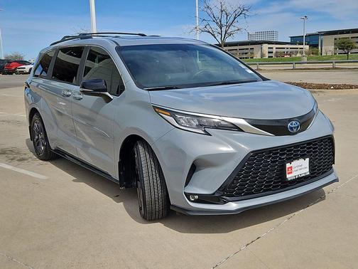2024 Toyota Sienna XSE 7 Passenger