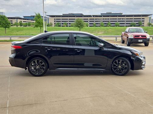 Black 2023 Toyota Corolla SE