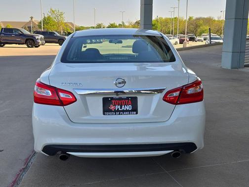 Pearl White 2017 Nissan Altima 2.5 S