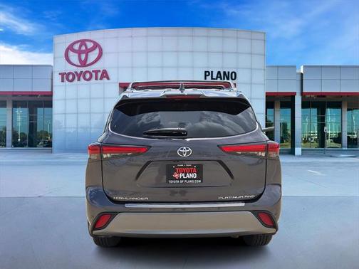 2022 Toyota Highlander Platinum