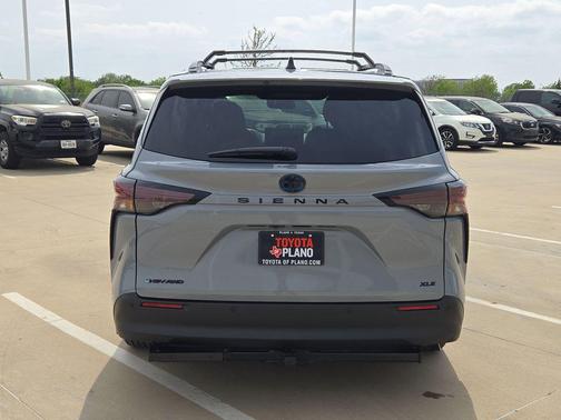 2025 Toyota Sienna Woodland Edition