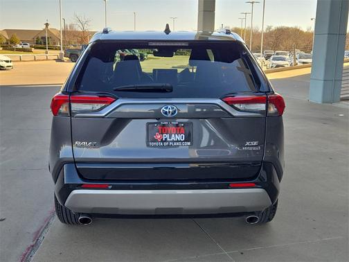 2023 Toyota RAV4 Hybrid SE