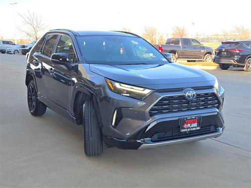 2023 Toyota RAV4 Hybrid SE